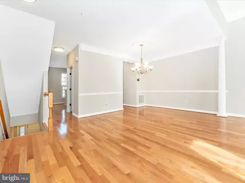 Living - 8825 Lew Wallace Rd, Frederick, MD 21704 photo 6 of 10