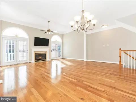 Living - 8825 Lew Wallace Rd, Frederick, MD 21704 photo 5 of 10