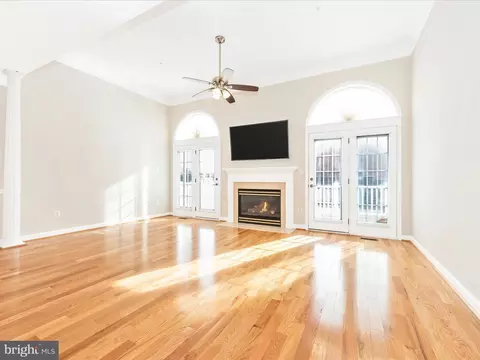 Living - 8825 Lew Wallace Rd, Frederick, MD 21704 photo 3 of 10