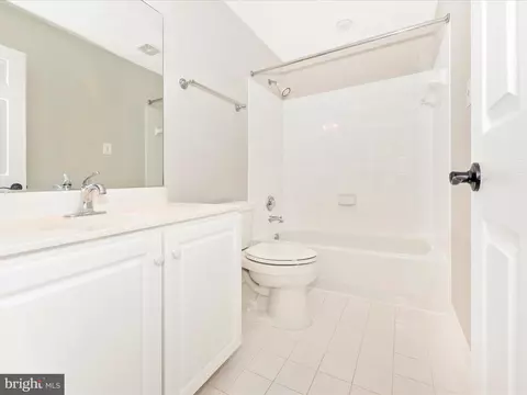 Bath - 8825 Lew Wallace Rd, Frederick, MD 21704 photo 3 of 4