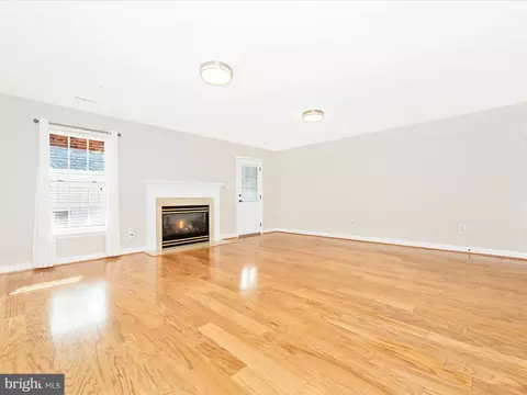 Living - 8825 Lew Wallace Rd, Frederick, MD 21704 photo 9 of 10