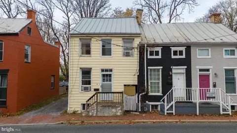 469 W South St W, Frederick, MD 21701