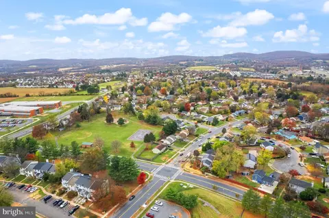 View/Area - 1303 Hillcrest Dr, Frederick, MD 21703 photo 4 of 5