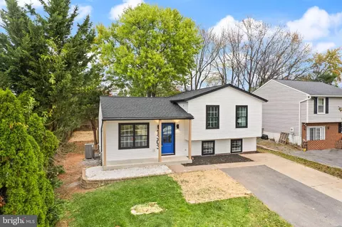 Exterior - 1303 Hillcrest Dr, Frederick, MD 21703 photo 2 of 17