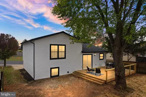 Exterior - 1303 Hillcrest Dr, Frederick, MD 21703 photo 16 of 17