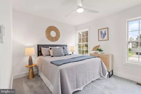 Bedroom - 1303 Hillcrest Dr, Frederick, MD 21703 photo 6 of 13