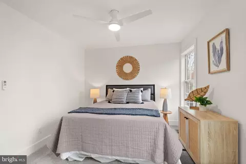 Bedroom - 1303 Hillcrest Dr, Frederick, MD 21703 photo 5 of 13