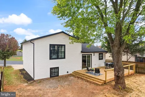 Exterior - 1303 Hillcrest Dr, Frederick, MD 21703 photo 14 of 17