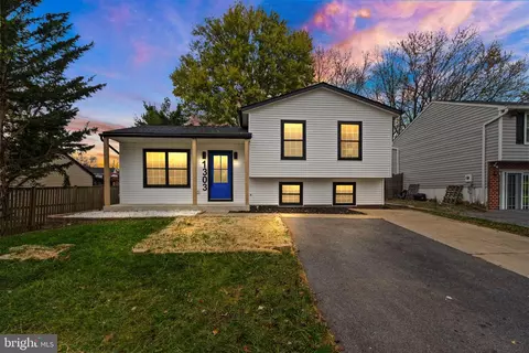 1303 Hillcrest Dr, Frederick, MD 21703
