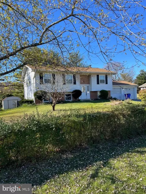 10099 Quail Knob Ln, Frederick, MD 21702