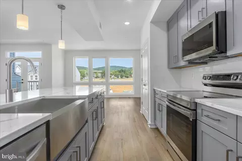 711 Iron Forge Rd UNIT A, Frederick, MD 21702