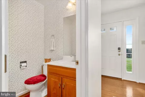 Entry Way - 3834 Roundtree Rd, Jefferson, MD 21755 photo 3 of 4
