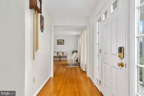 Entry Way - 3834 Roundtree Rd, Jefferson, MD 21755 photo 2 of 4
