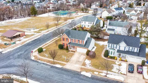 623 Hunting Ridge Dr, Frederick, MD 21703 photo 3