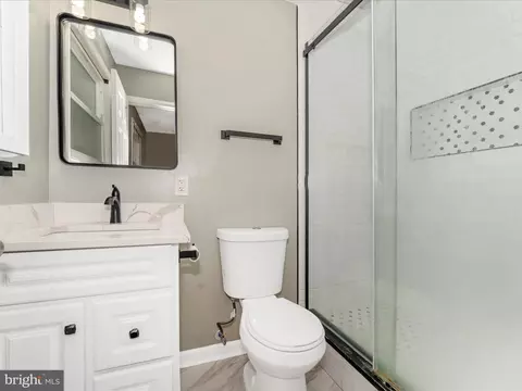 Bath - 506 Pearl St, Frederick, MD 21701 photo 1 of 2