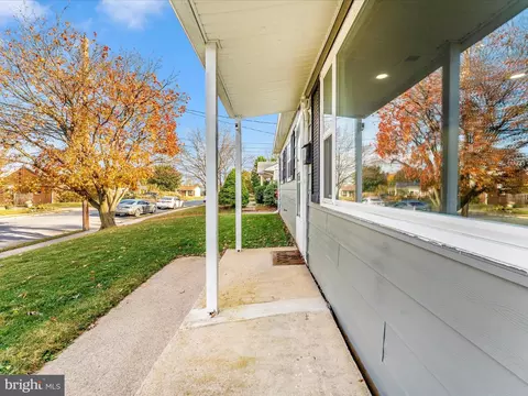 Exterior - 506 Pearl St, Frederick, MD 21701 photo 4 of 11