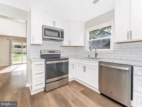 Kitchen - 506 Pearl St, Frederick, MD 21701 photo 4 of 5