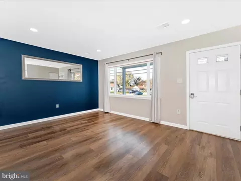 Living - 506 Pearl St, Frederick, MD 21701 photo 1 of 12