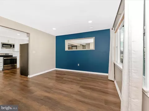 Living - 506 Pearl St, Frederick, MD 21701 photo 3 of 12