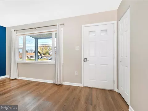 Entry Way - 506 Pearl St, Frederick, MD 21701 photo 1 of 2