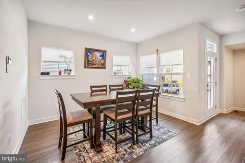 Entry Way - 6709 Mount Phillip Rd, Frederick, MD 21703 photo 6 of 19