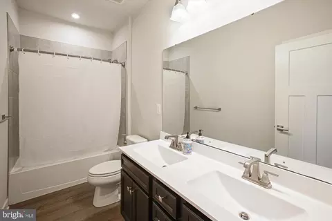Entry Way - 6709 Mount Phillip Rd, Frederick, MD 21703 photo 18 of 19