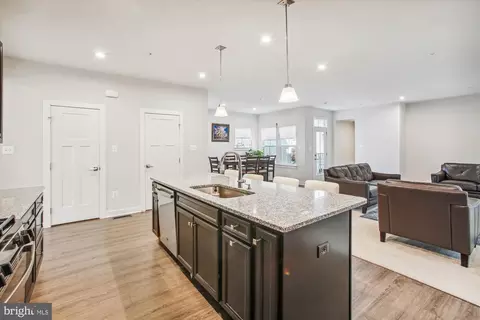 Entry Way - 6709 Mount Phillip Rd, Frederick, MD 21703 photo 11 of 19