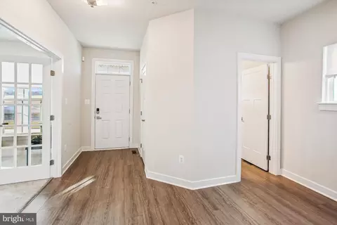 Entry Way - 6709 Mount Phillip Rd, Frederick, MD 21703 photo 1 of 19