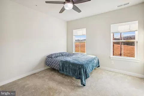 Bedroom - 6709 Mount Phillip Rd, Frederick, MD 21703 photo 7 of 8