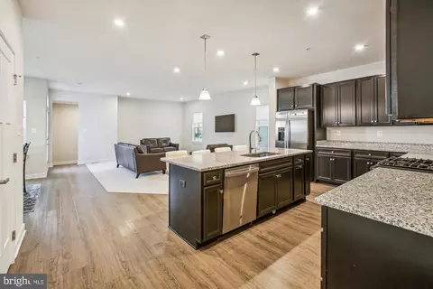 Entry Way - 6709 Mount Phillip Rd, Frederick, MD 21703 photo 12 of 19