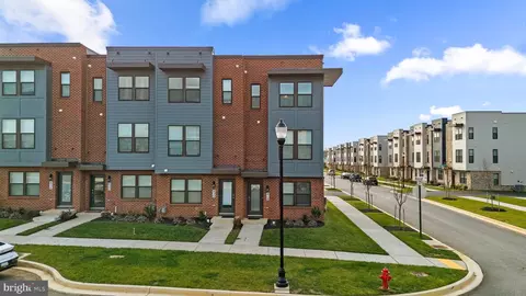 818 Bond St, Frederick, MD 21701
