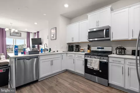 818 Bond St, Frederick, MD 21701 photo 9