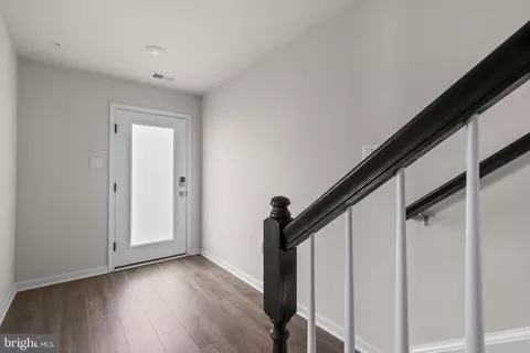 818 Bond St, Frederick, MD 21701 photo 4