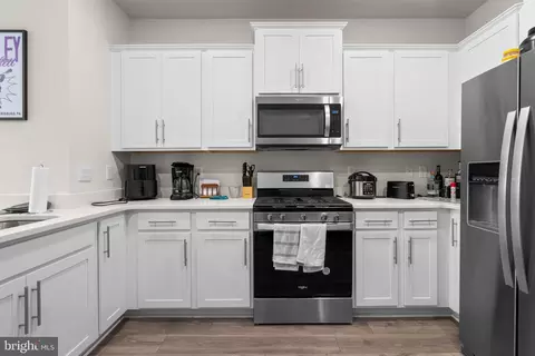 818 Bond St, Frederick, MD 21701 photo 8