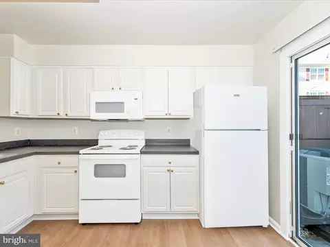 Kitchen - 5018 Croydon Ter, Frederick, MD 21703 photo 4 of 8