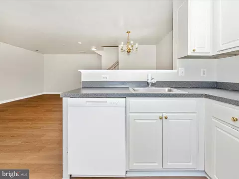 Kitchen - 5018 Croydon Ter, Frederick, MD 21703 photo 6 of 8