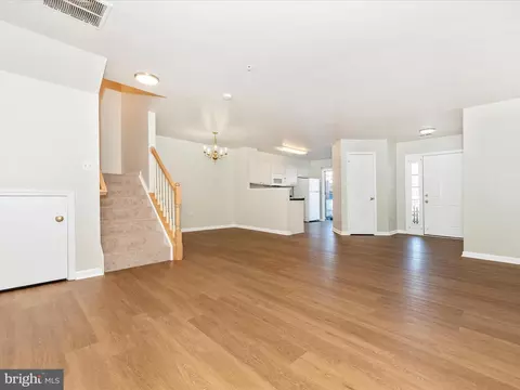 Living - 5018 Croydon Ter, Frederick, MD 21703 photo 3 of 9