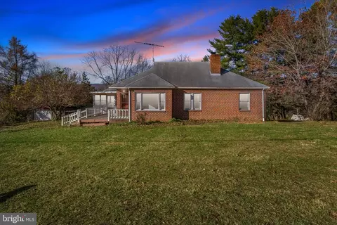 12724 Wolfsville Rd, Smithsburg, MD 21783
