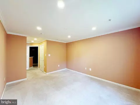Living - 2501 Coleridge Dr #1D, Frederick, MD 21702 photo 4 of 5