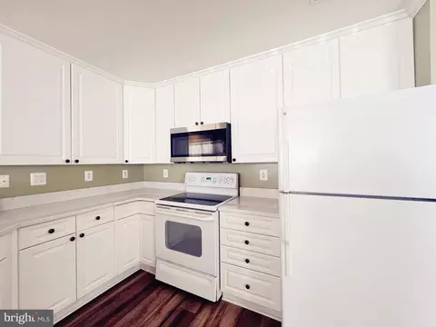 Kitchen - 2501 Coleridge Dr #1D, Frederick, MD 21702 photo 2 of 3