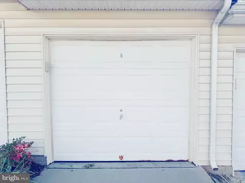 Exterior - 2501 Coleridge Dr #1D, Frederick, MD 21702 photo 3 of 4