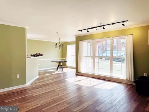 Living - 2501 Coleridge Dr #1D, Frederick, MD 21702 photo 2 of 5