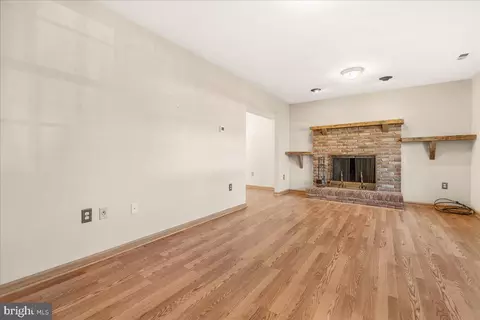 Living - 412 B Center St, Frederick, MD 21701 photo 1 of 6