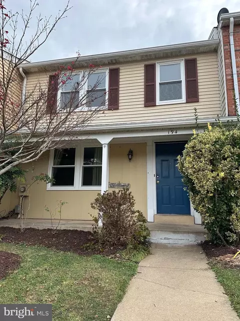194 Fairfield Dr, Frederick, MD 21702