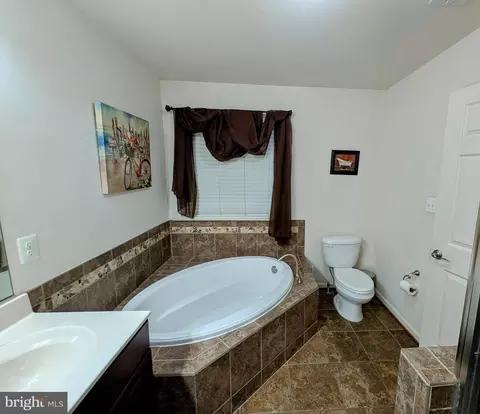643 Cawley Dr, Frederick, MD 21703 photo 18