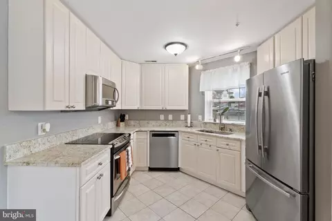 Kitchen - 2100 Wayside Dr #1C, Frederick, MD 21702 photo 1 of 2