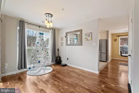 Living - 2100 Wayside Dr #1C, Frederick, MD 21702 photo 3 of 3
