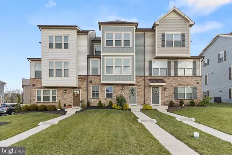 3815 Stone Barn Dr, Frederick, MD 21704