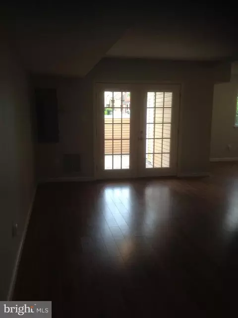 7299 D Coachlight Ct #D, Frederick, MD 21703 photo 2