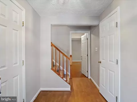 1512 Beverly Ct, Frederick, MD 21701 photo 2